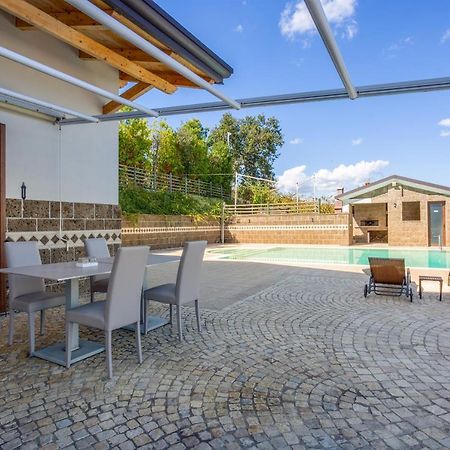 Villa Santoro Ai Tre Ulivi Con Piscina Privata Caiazzo エクステリア 写真