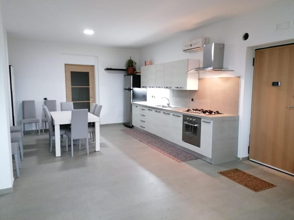 Villa Santoro Ai Tre Ulivi Con Piscina Privata Caiazzo エクステリア 写真