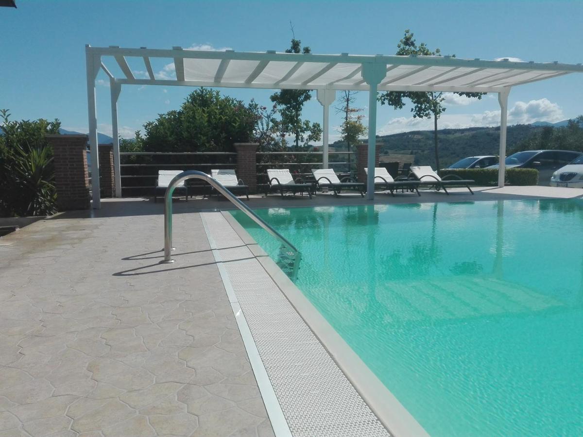 Villa Santoro Ai Tre Ulivi Con Piscina Privata Caiazzo エクステリア 写真