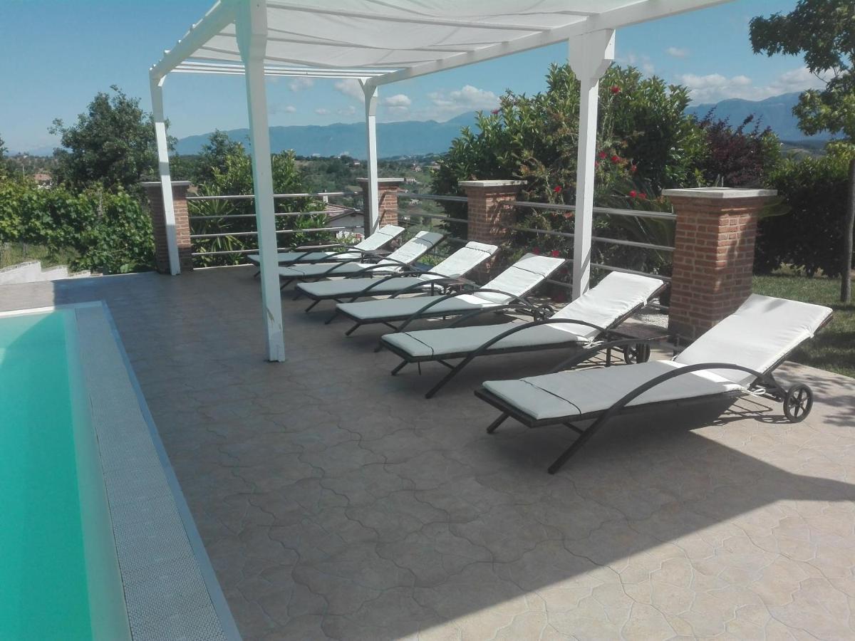 Villa Santoro Ai Tre Ulivi Con Piscina Privata Caiazzo エクステリア 写真