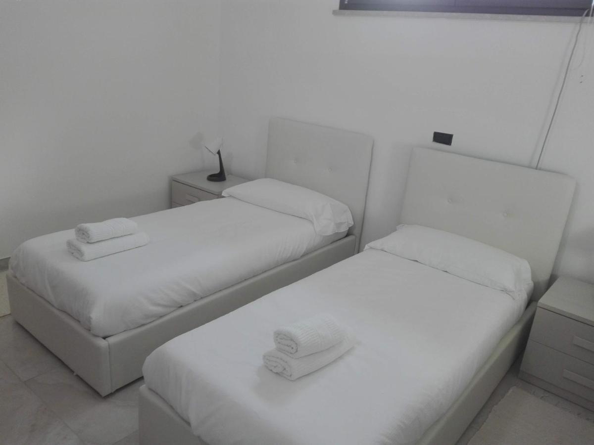 Villa Santoro Ai Tre Ulivi Con Piscina Privata Caiazzo エクステリア 写真