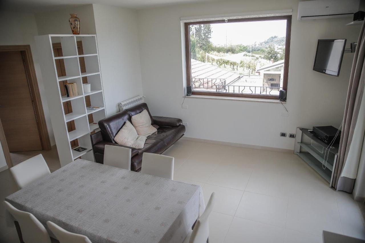 Villa Santoro Ai Tre Ulivi Con Piscina Privata Caiazzo エクステリア 写真