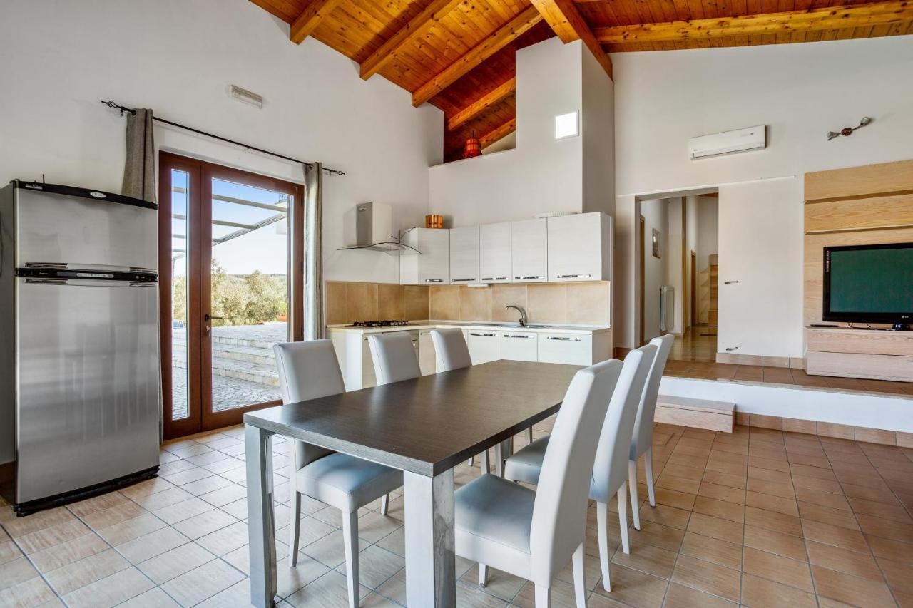 Villa Santoro Ai Tre Ulivi Con Piscina Privata Caiazzo エクステリア 写真