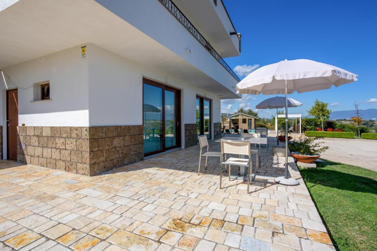 Villa Santoro Ai Tre Ulivi Con Piscina Privata Caiazzo エクステリア 写真